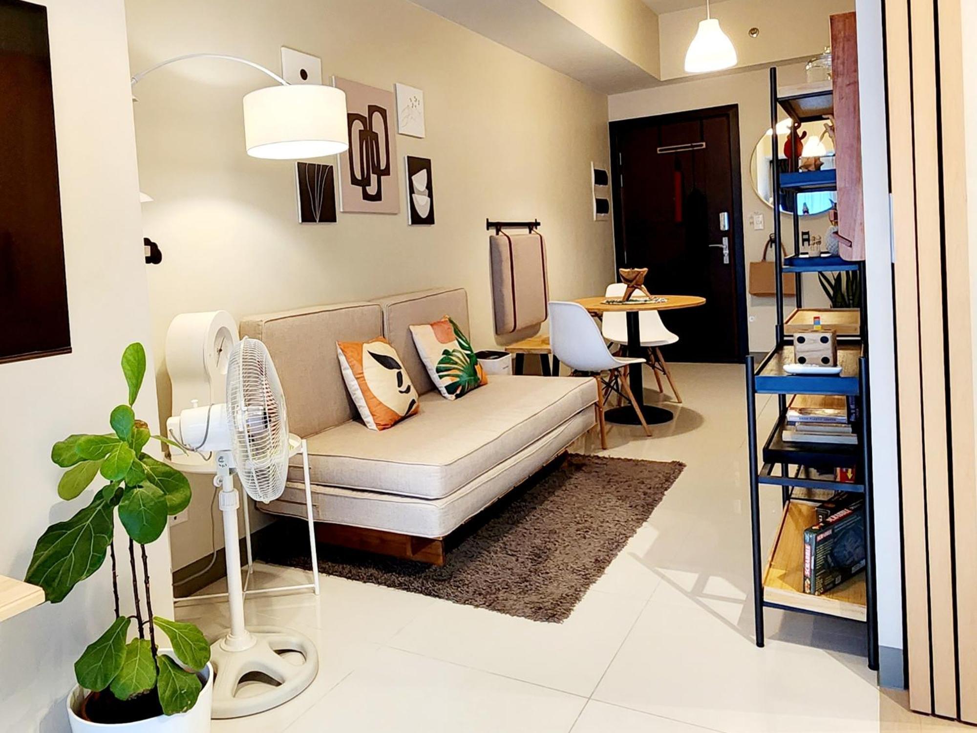 Spacious 7U Homey Unit Steps Away From Uptown Mall And Mitsukoshi Mall Free Parking With Washer Manila Exteriér fotografie