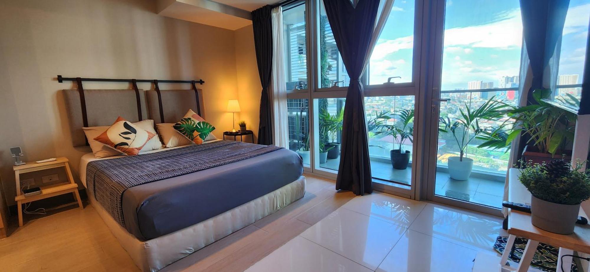 Spacious 7U Homey Unit Steps Away From Uptown Mall And Mitsukoshi Mall Free Parking With Washer Manila Exteriér fotografie
